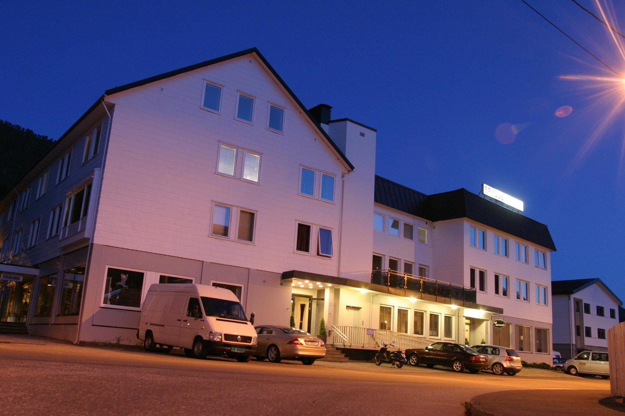 Nordfjord Hotell - Bryggen Nordfjordeid Exteriör bild